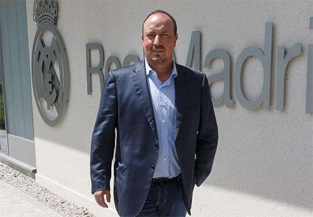 rafael-benitez-real-madrid-club-unveiling_1tofupz8qjdyl1j0y6l4ya0t9i.jpg