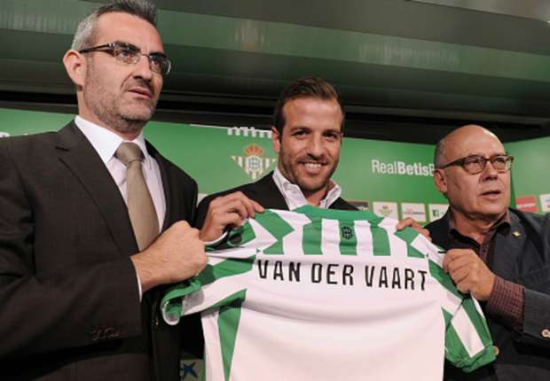 New Betis signing Van der Vaart: I want to win La Liga