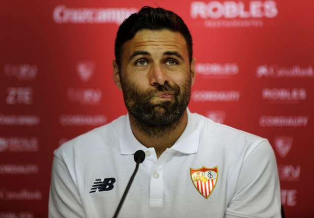 El guardameta Sirigu podría salir del Sevilla - Goal.com