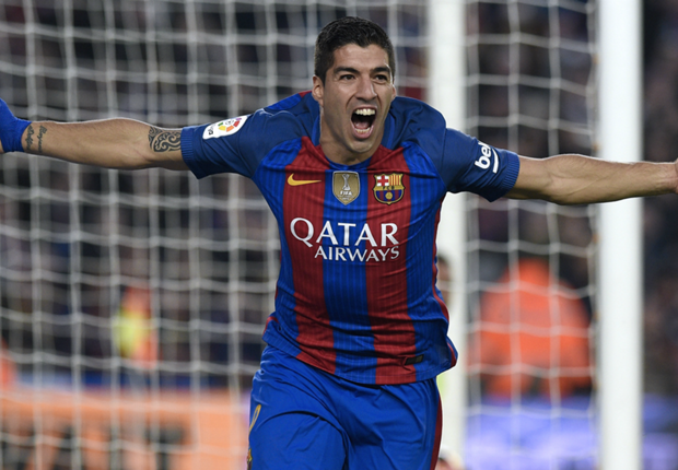 Luis Suarez agrees new Barcelona deal