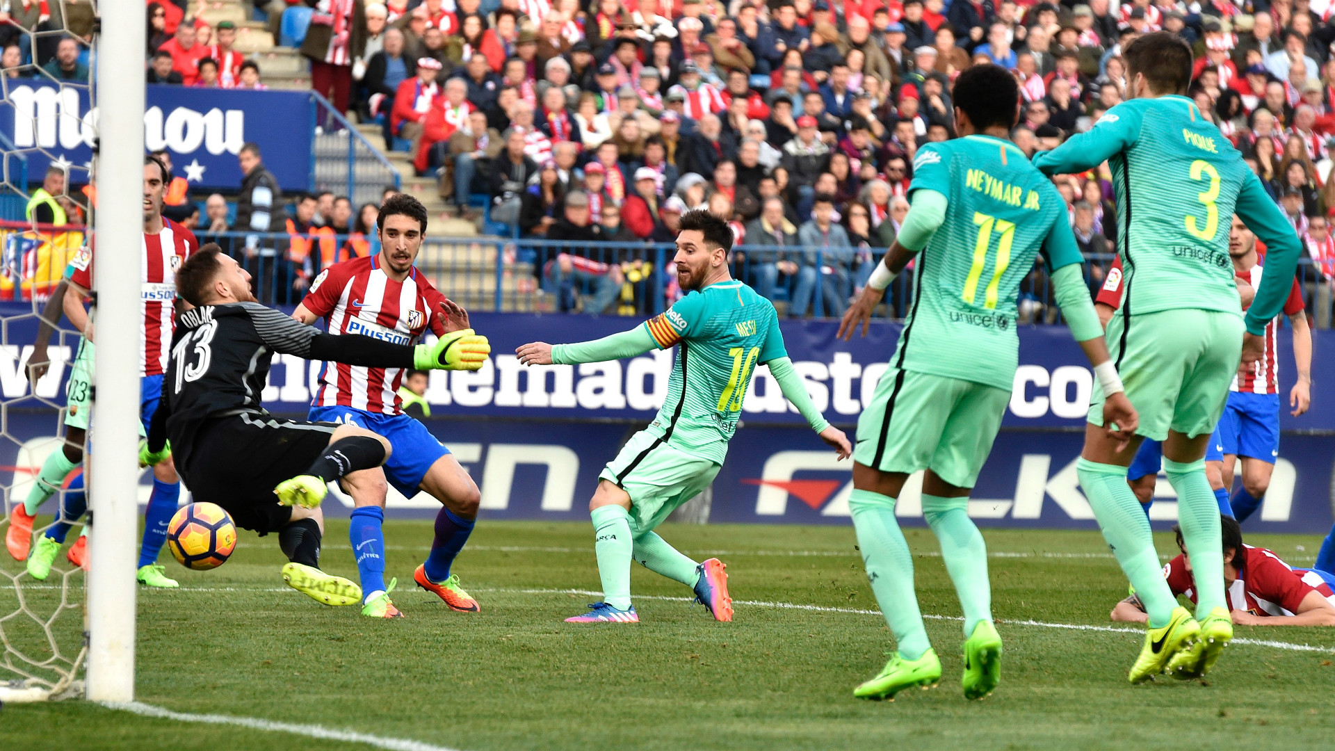 BOGUSPORT FOOTBALL NEWS: Atletico Madrid 1-2 Barcelona: Messi's Late ...