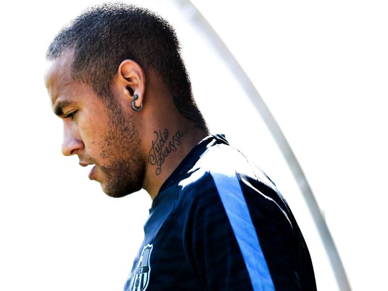 Agente de Neymar aconselha jogador a mandar seu dinheiro para paraísos fiscais