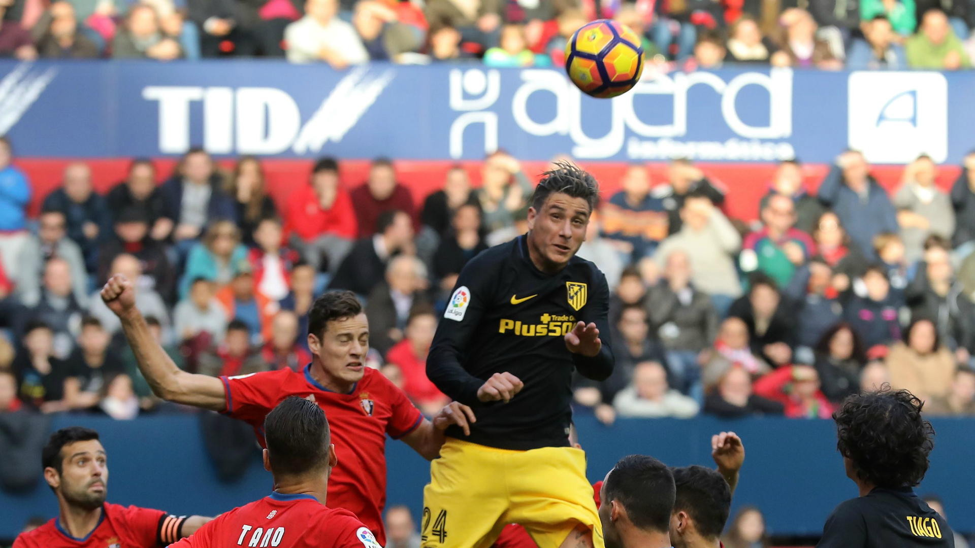 Arsenal vence al Southampton y se acerca a puestos de Champions