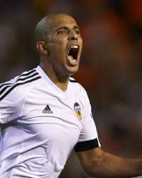 sofiane-feghouli-valencia-monaco-uefa-champions-league-playoff-08192015_1xlobj94c1t4zzn4rdcezeld6.jpg