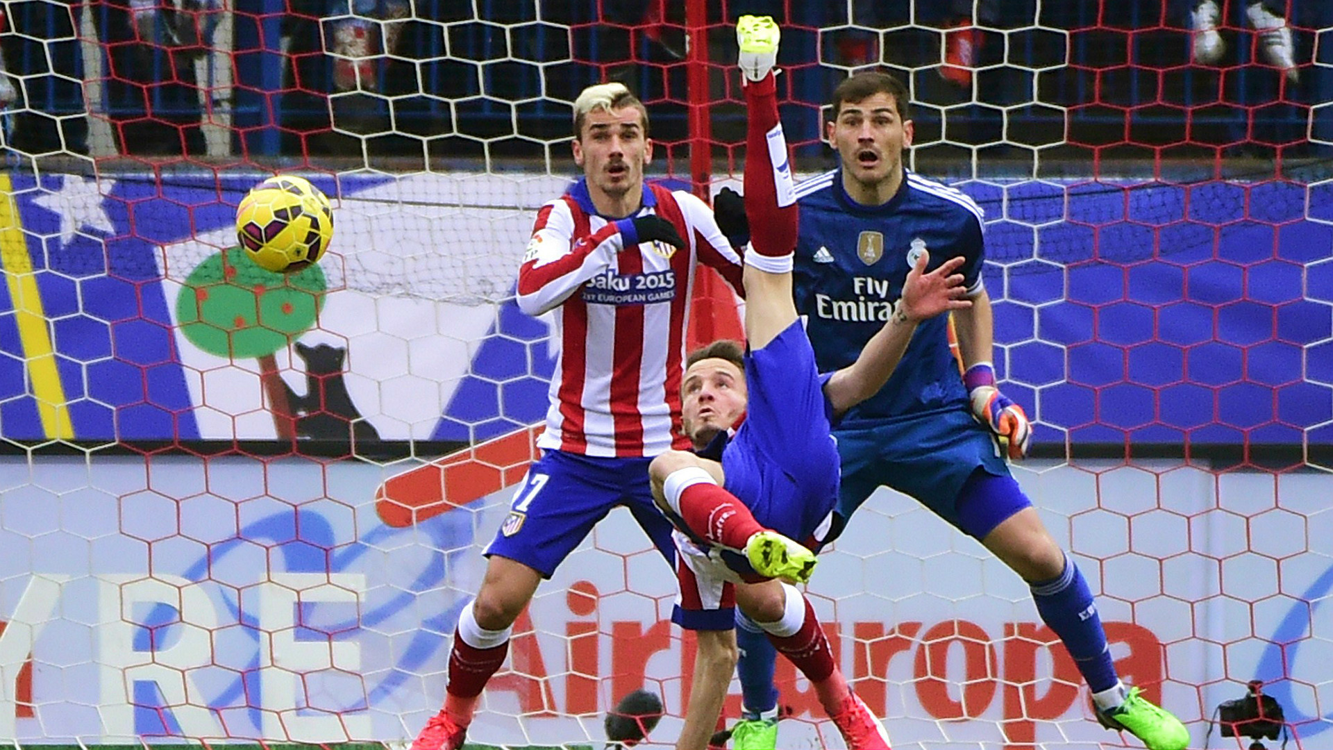 Saúl Ñíguez (hilo oficial) Saul-niguez-antoine-griezmann-iker-casillas-atletico-madrid-real-madrid-la-liga-07022015_15vw79th6gvwb1etwb2wej0rh9