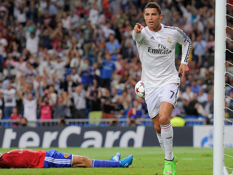 Ronaldo wants Manchester United return — but only after becoming Real Madrid's record scorer