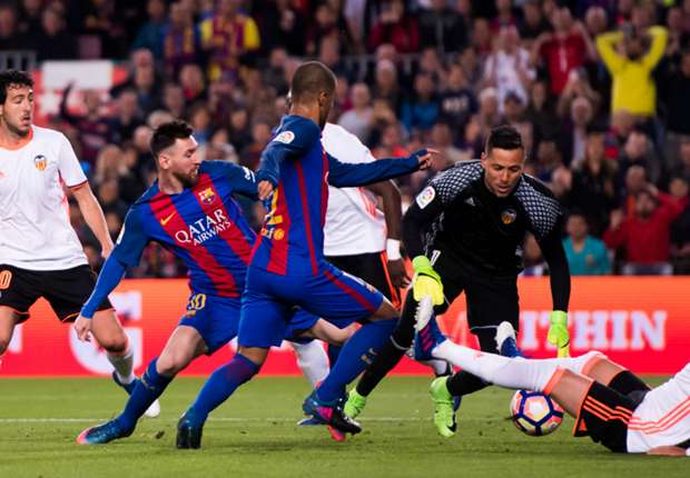 El Valencia no resiste las mutaciones del Barcelona - Goal.com