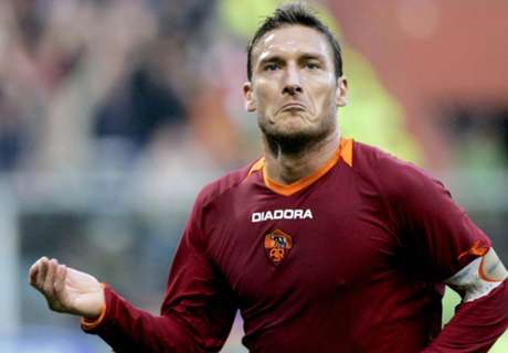 La FIFA felicita a ¡Fernando Totti!!