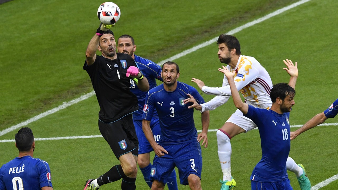 Buffon Piquè Chiellini Italy Spain Euro 2016