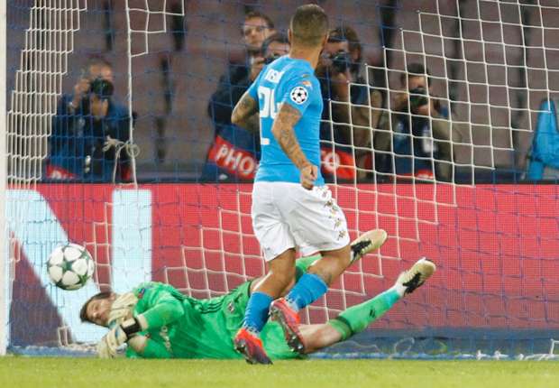 Risultati immagini per rigore insigne napoli besiktas