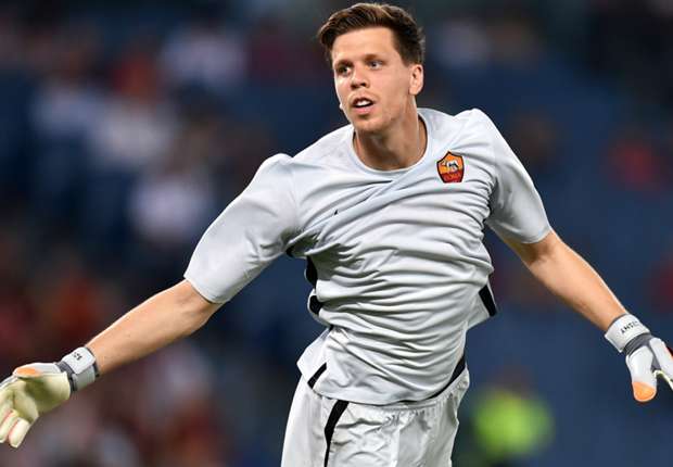 www.footytracker.blogspot.com 'Szczesny is an uncontrollable lunatic'