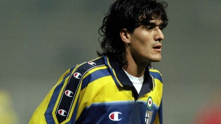 http://images.performgroup.com/di/library/goal_it/6f/92/ariel-ortega-parma_vdepachz4ev91fbtncfb0w7qn.jpg?t=-1053204069&
