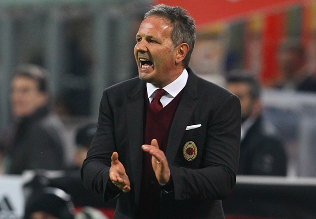 RESMI: Milan Pecat Sinisa Mihajlovic