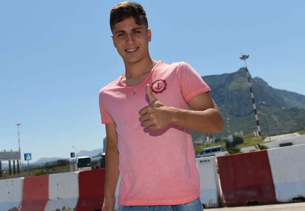 Matheus Cassini se diz arrependido e lamenta saída precoce do Corinthians