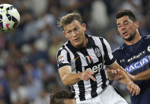 stephan-lichtsteiner-allan-juventus-udinese-serie-a-09132014_q739z9m5ze2w1iuukjam6n330.jpg