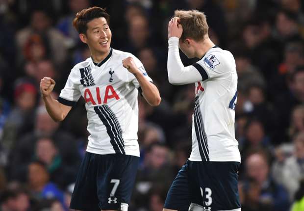 Chelsea 2-2 Tottenham: Hazard hands Leicester the title