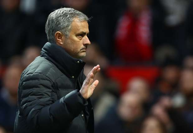 Jose Mourinho Siap Belanja Pemain, Jika...
