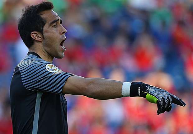 Manchester City's Bravo taken off with knee injury in Chile clash
