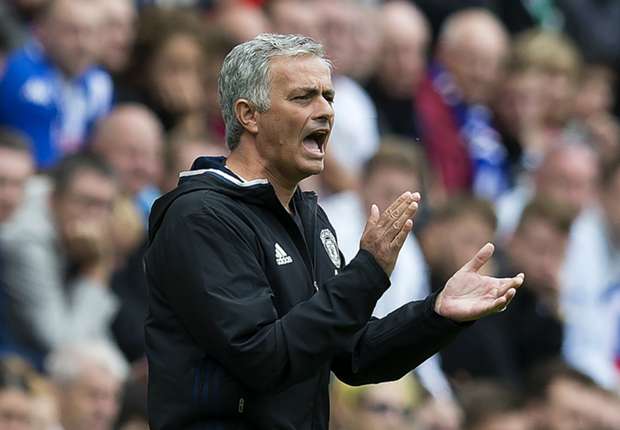 Wounded Mourinho can lead Man Utd to Premier League title - Ferdinand
