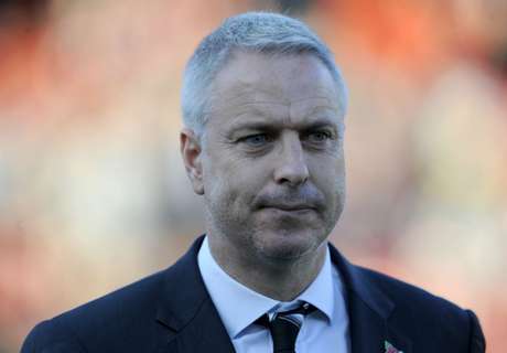 Symons sacked as Fulham boss