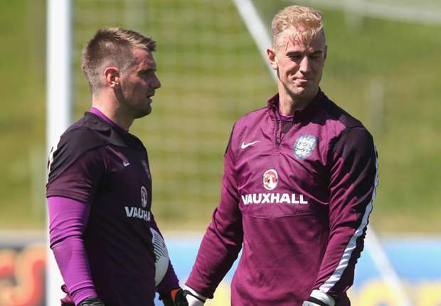 Tom Heaton kembali masuk timnas.