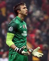 fernando-muslera-galatasaray_1w9j965unyste1115fztk1tbs4.jpg
