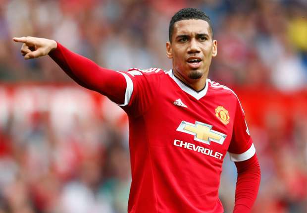 Manchester United defender Smalling hoping to be fit for Arsenal game