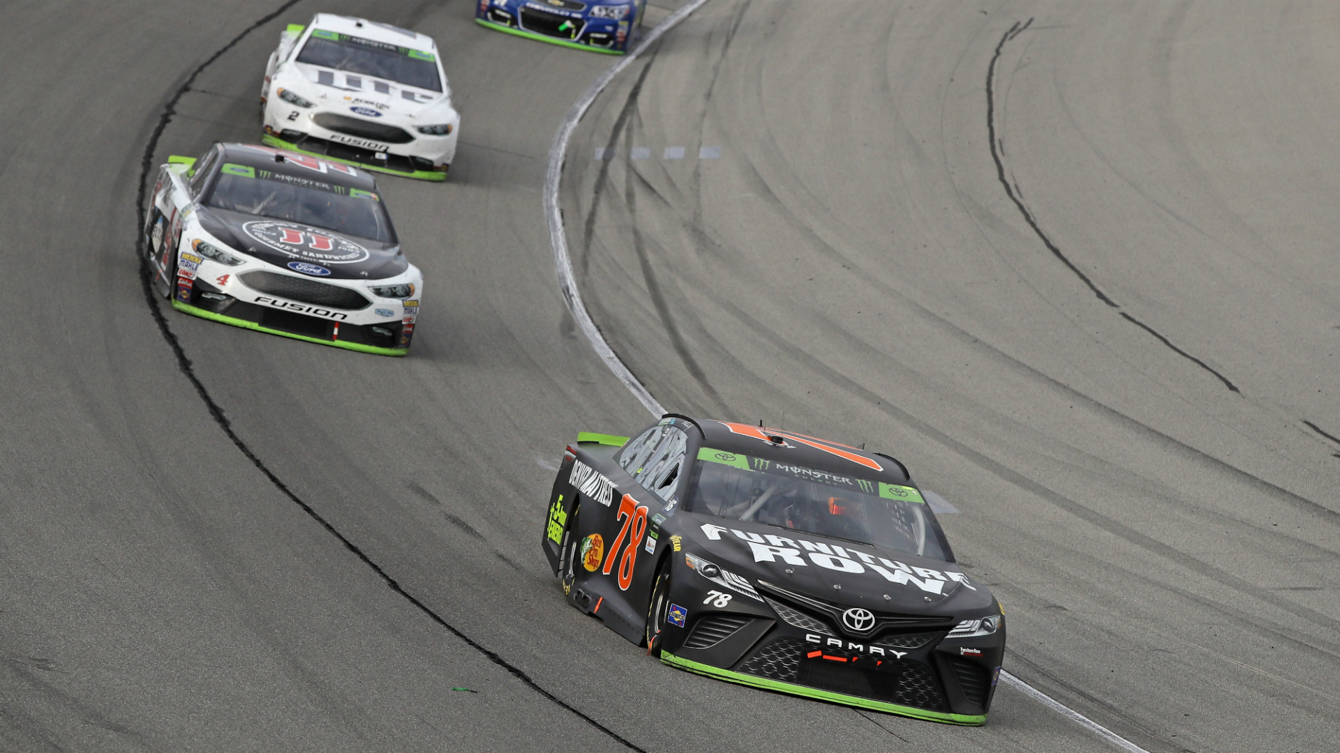 NASCAR at Charlotte: Odds, stats, prediction, sleepers, fantasy drivers for Bank of America 500