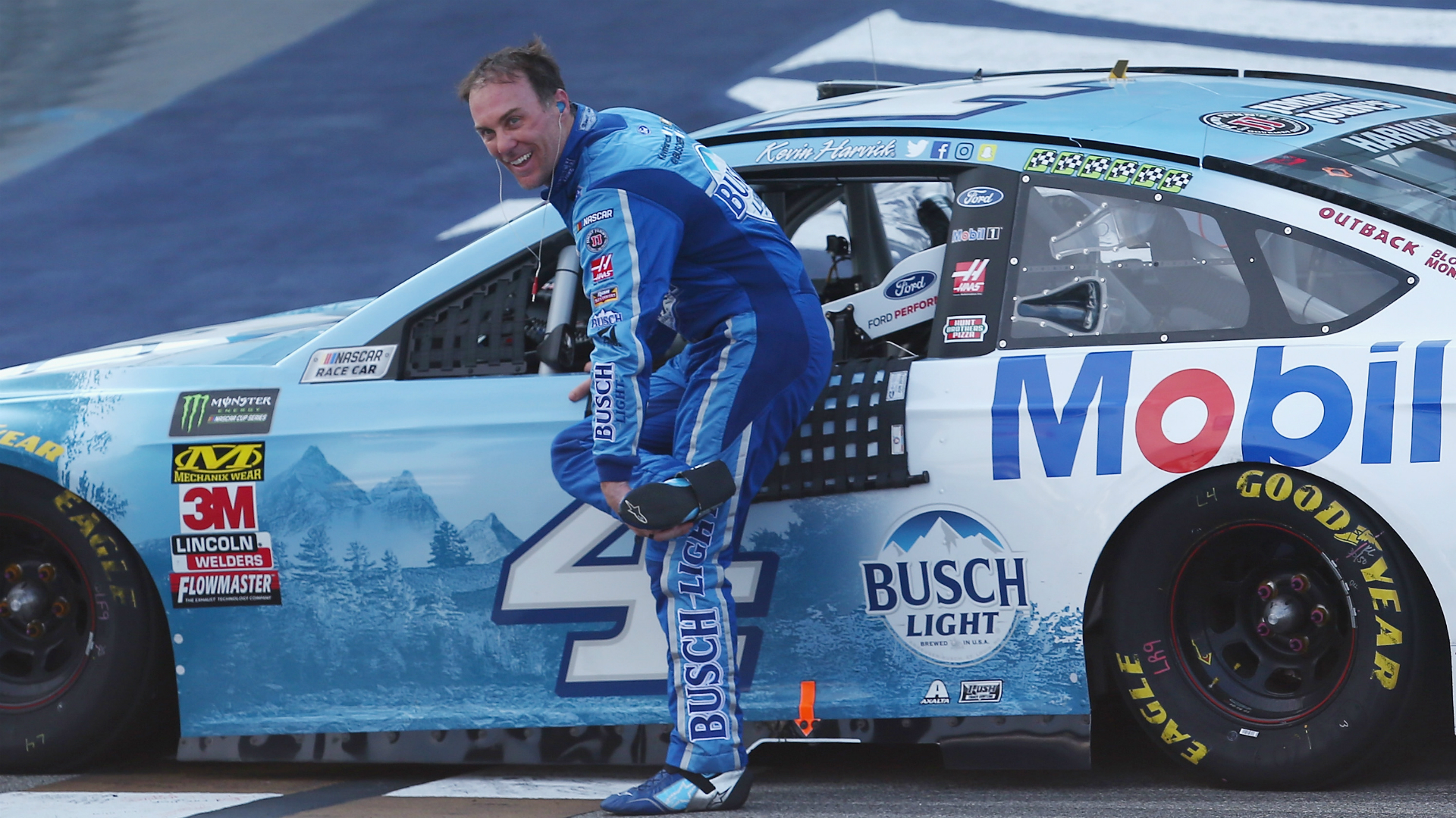 Kevin Harvick denies rumors he will replace Darrell Waltrip on Fox
