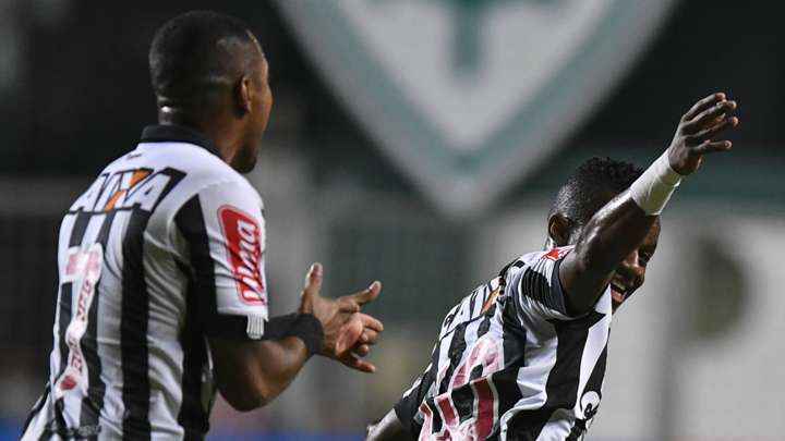 Cazares fue figura y Atlético Mineiro terminó primero