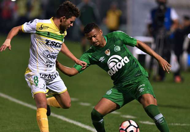 Chapecoense eliminó a Defensa y Justicia en la tanda de penales