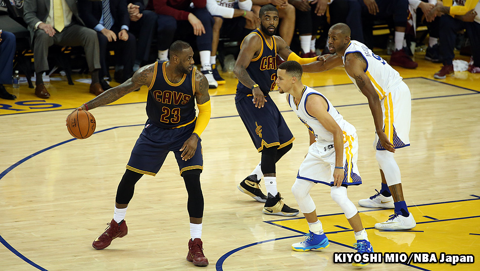 三尾圭フォトリポート第6回］“NBAの顔”はレブロン？ それともカリー