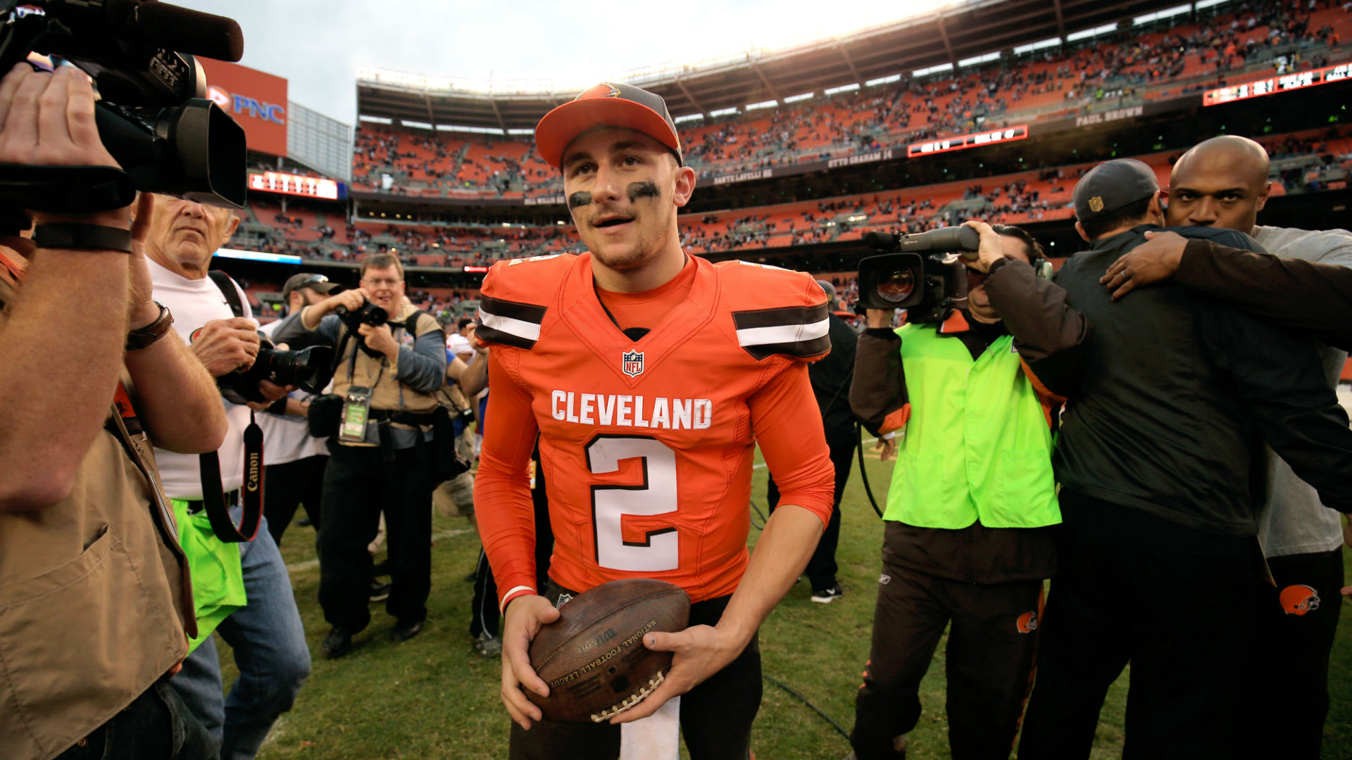 Johnny Manziel says he’s signing CFL contract