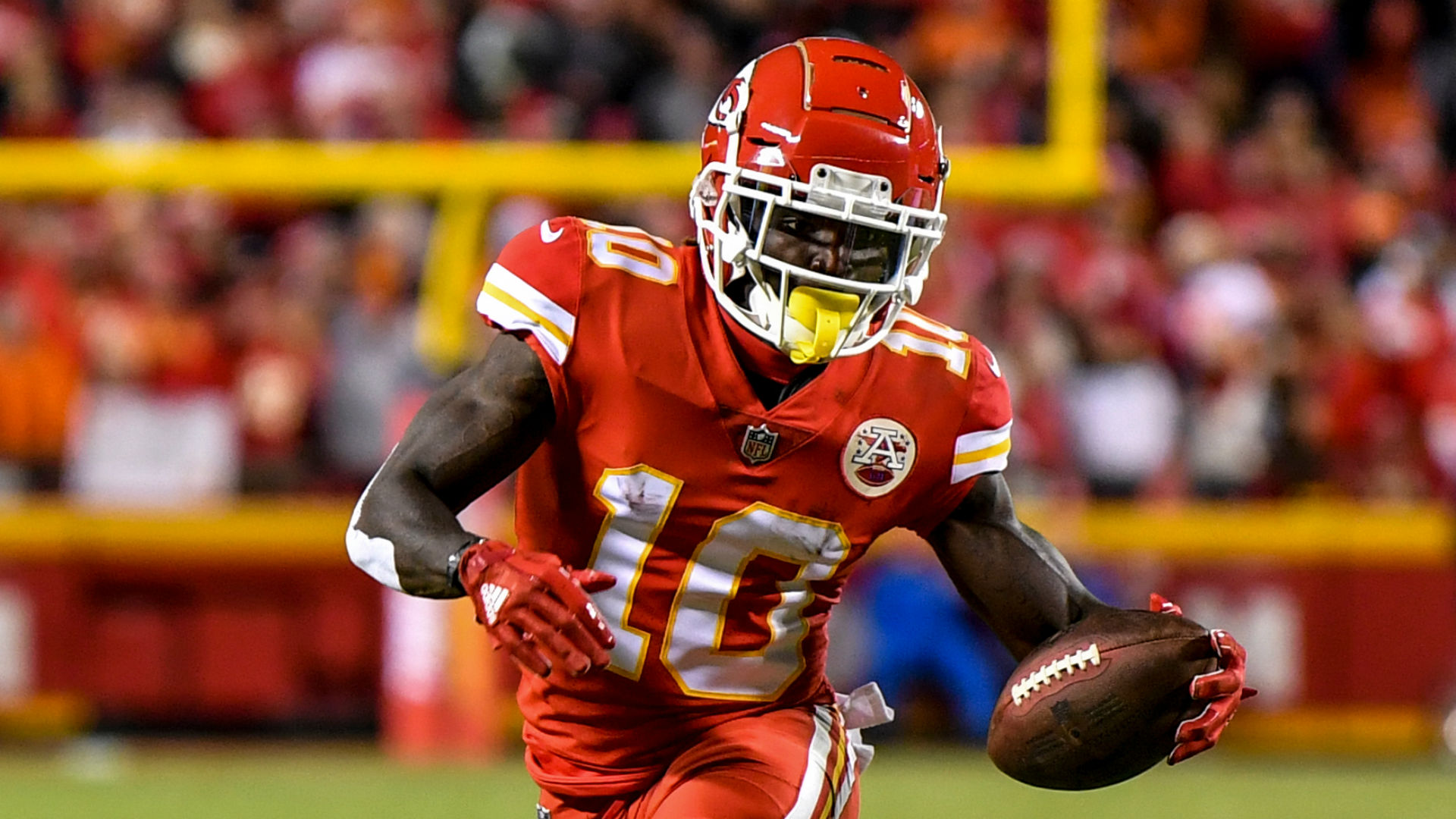 Chiefs, Tyreek Hill working on 'record-setting deal,' report says | NFL | Sporting News