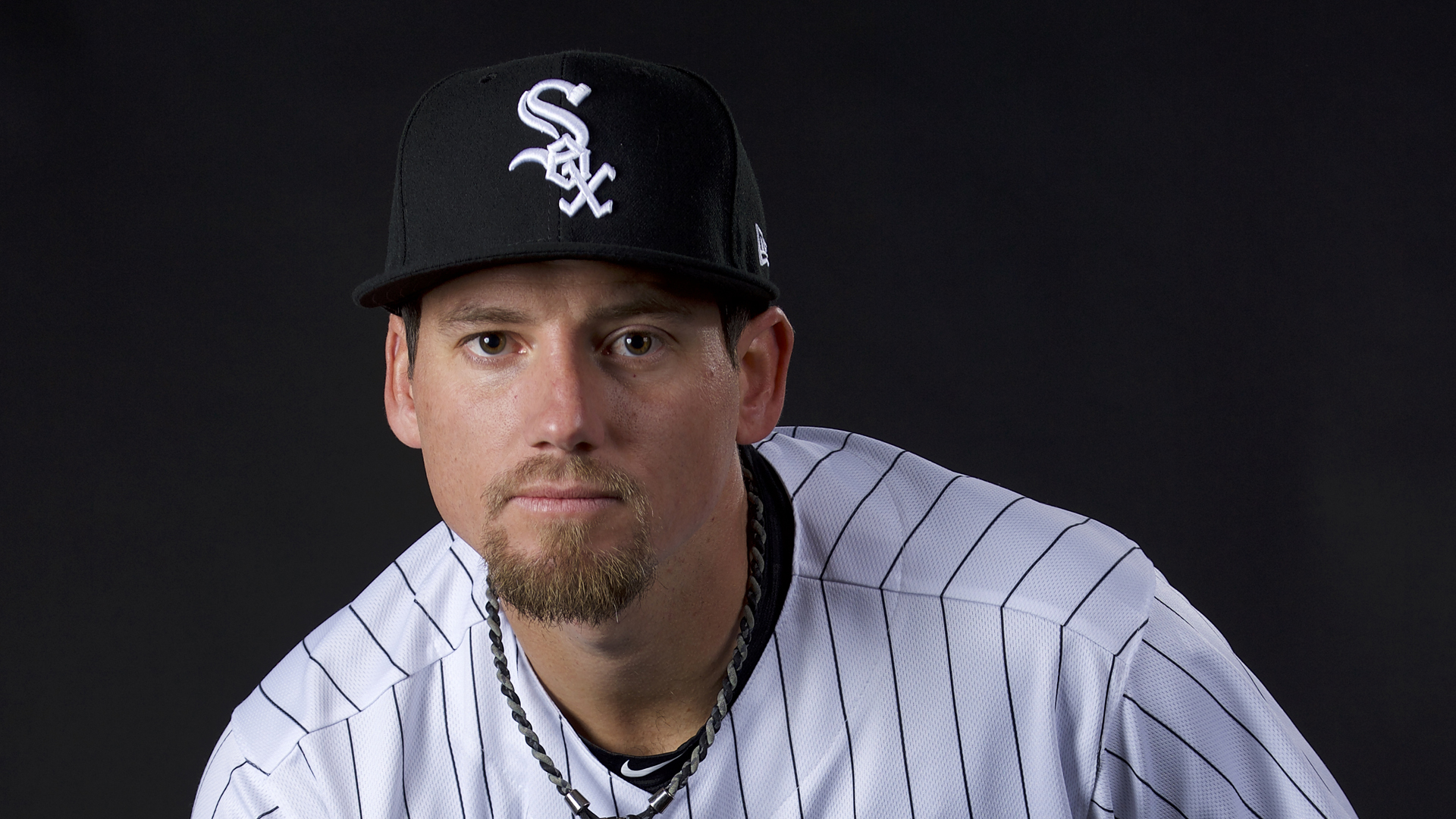 White Sox's Danny Farquhar faints in dugout, taken to hospital