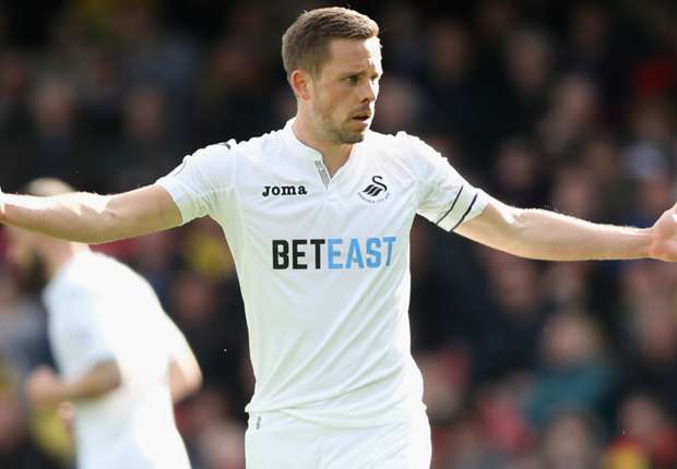 Britton expects Sigurdsson to join Everton