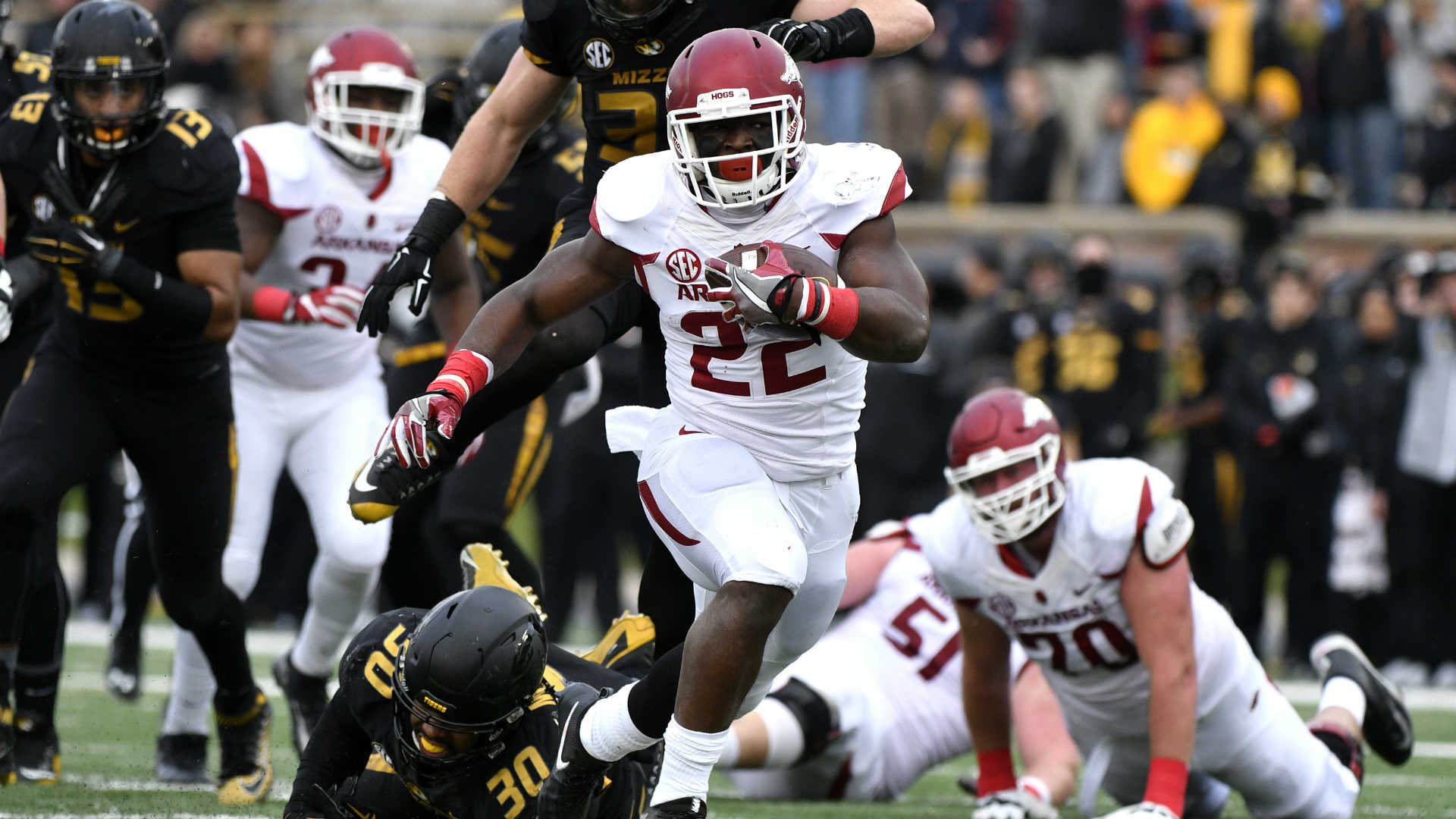Arkansas' Rawleigh Williams ends football career after second neck injury