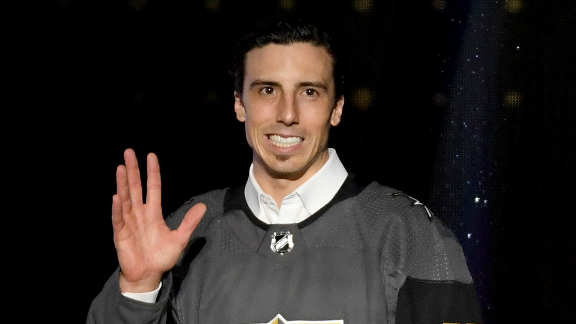 Watch: Marc-Andre Fleury met with ovation in return to Pittsburgh