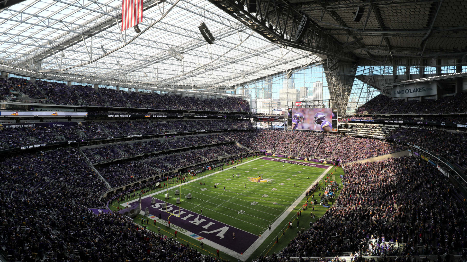 Lucky couple will spend Super Bowl eve inside U.S. Bank Stadium