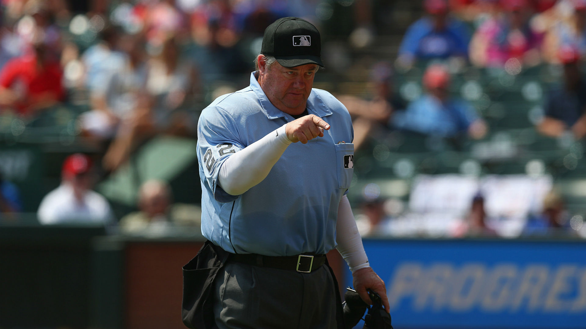 Long-time ump West suspended for criticism of Beltre