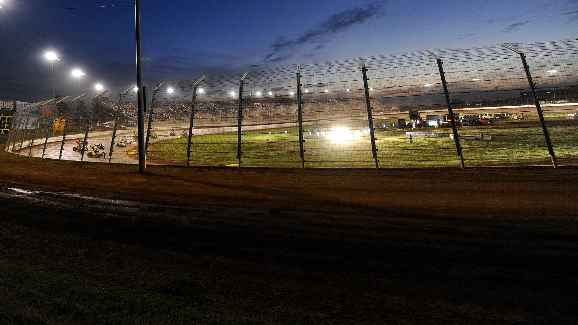 Driver dies in DeSoto Speedway race Driver dies in DeSoto Speedway race