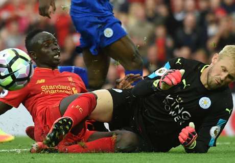 Schmeichel seeks Leicester response