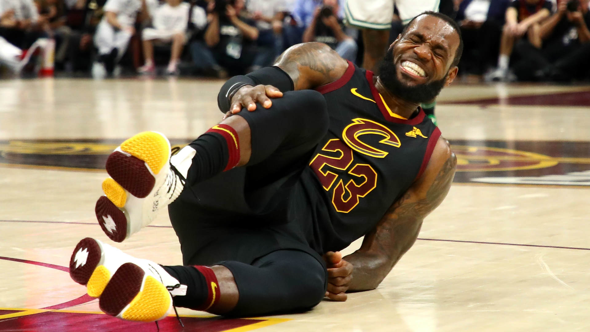 LeBron James Injury Update: Cavs Star (leg) Focused On Treatment, Sleep ...