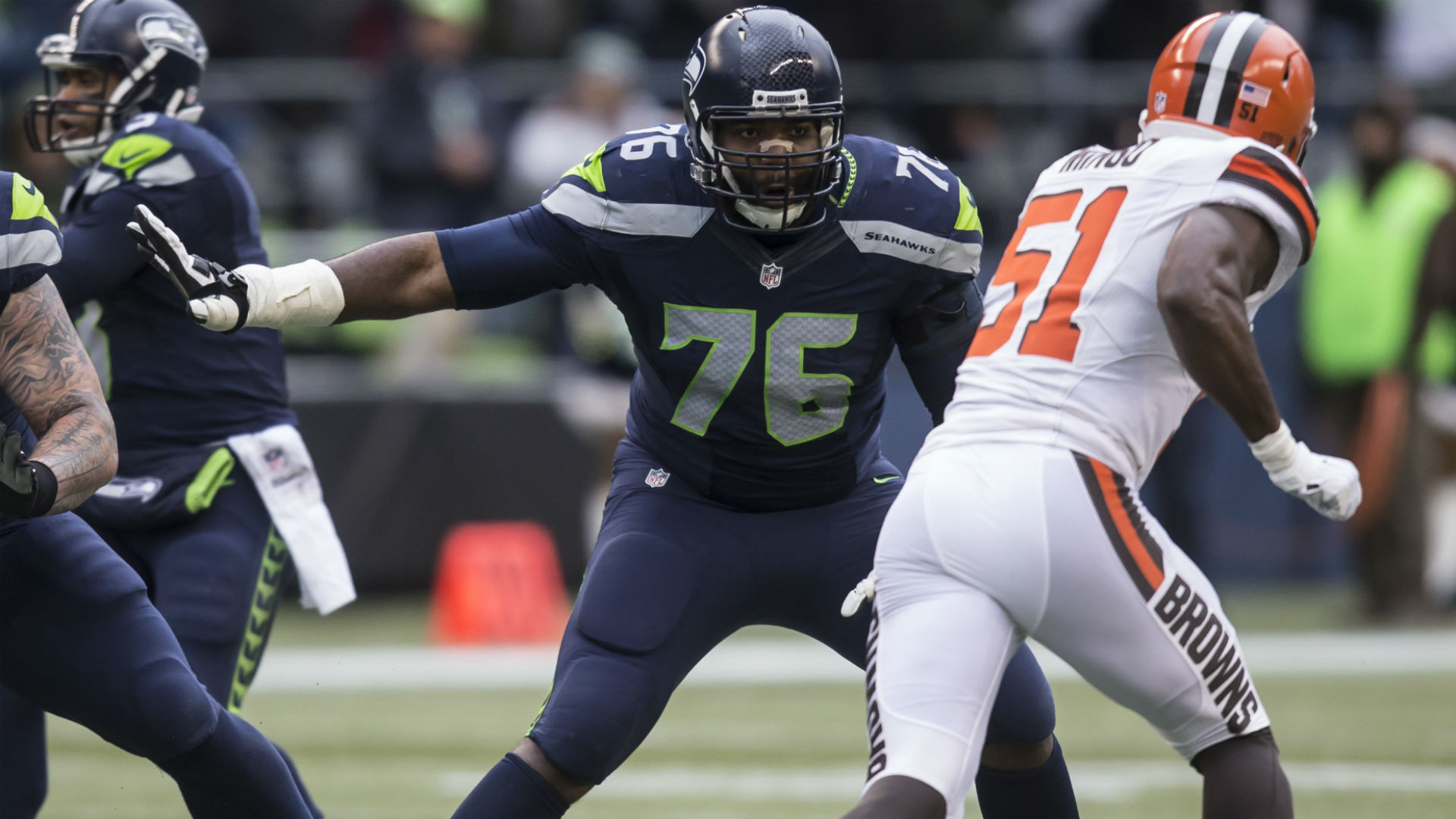 http://images.performgroup.com/di/library/omnisport/28/a3/russell-okung-011716-usnews-getty-ftr_cj5t1zib5e6a17e3u364eiwwl.jpg