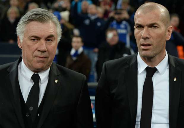 Pelatih Real Madrid Zinedine Zidane akan menantang gurunya, yakni pelatih Bayern Muenchen Carlo Ancelotti, di perempat final Liga Champions. (Perform Group)