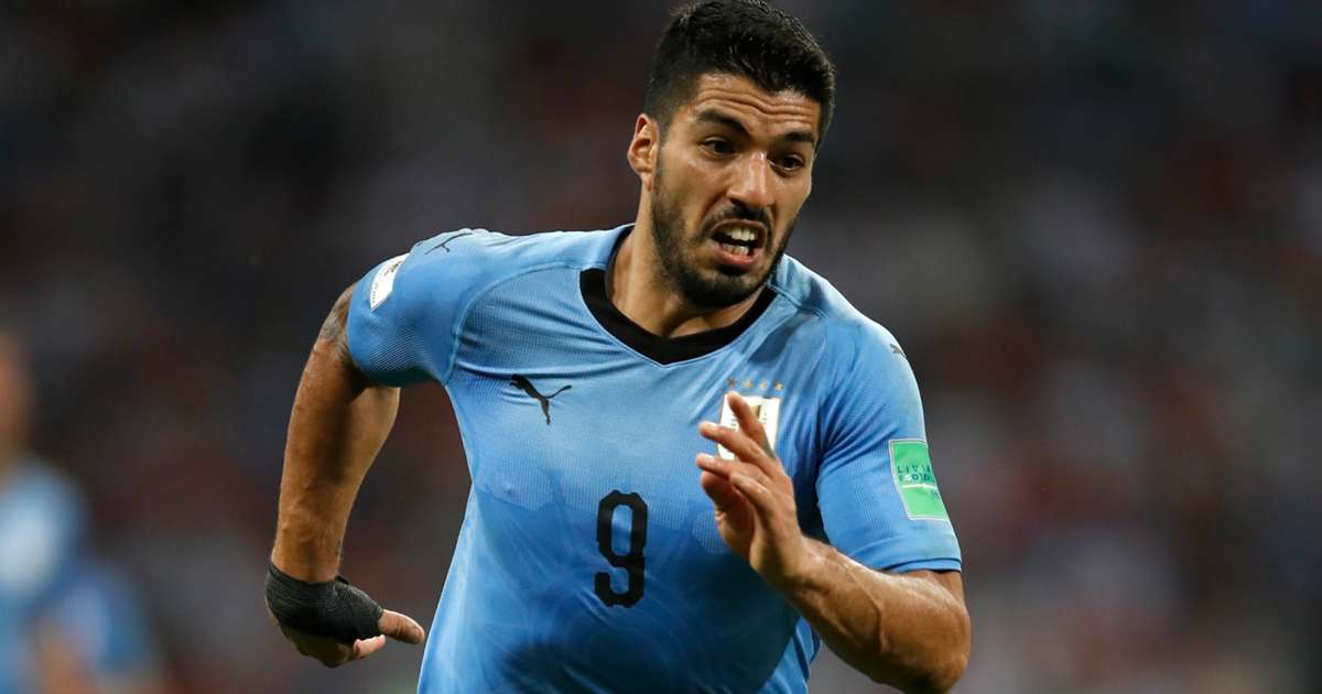 Suarez fires Uruguay past Saudi Arabia into the Round of 16