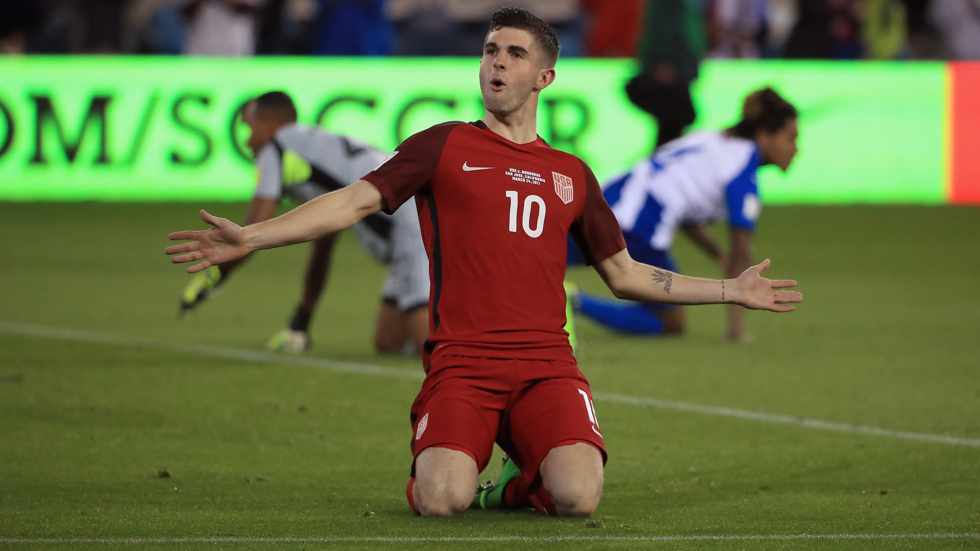 Mexico beats Honduras 3-0, closes in on World Cup berth Mexico beats Honduras 3-0, closes in on World Cup berth