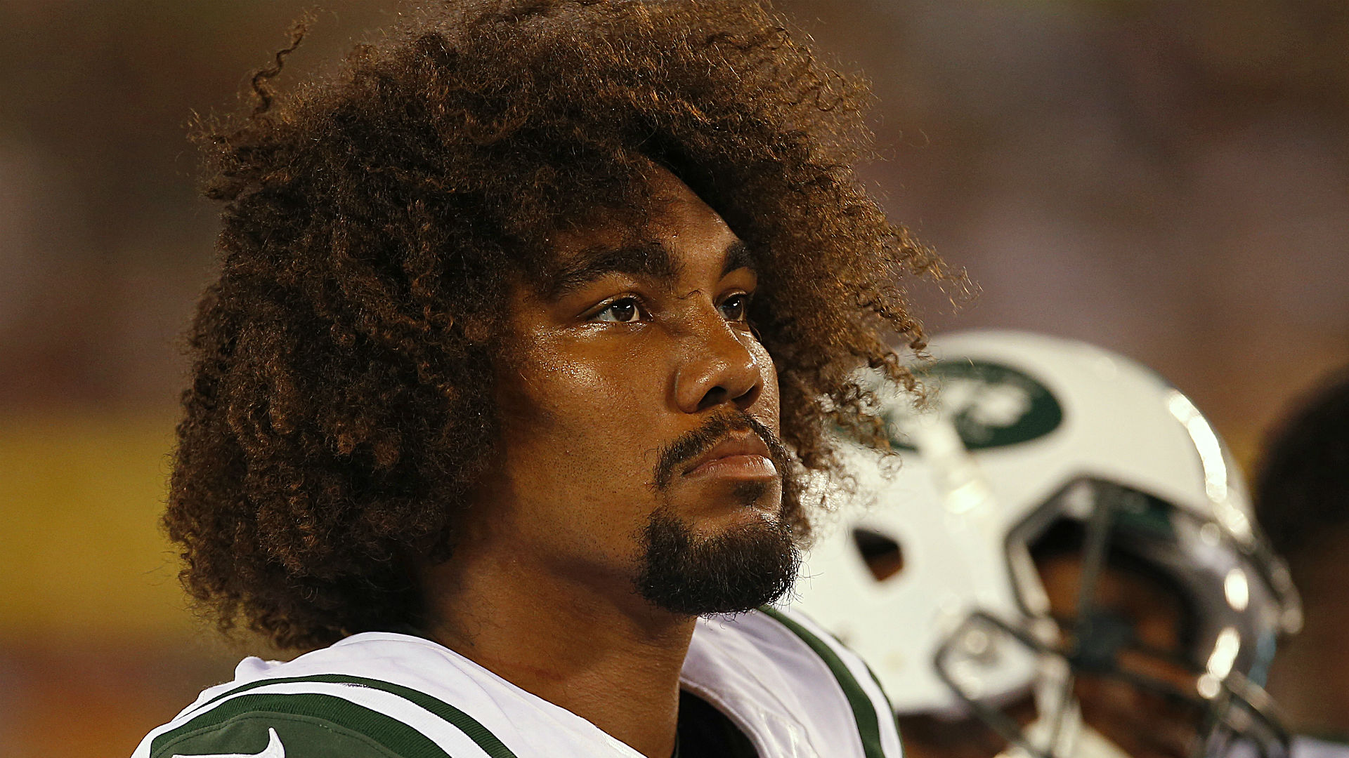 Video shows Leonard Williams breaking up dispute