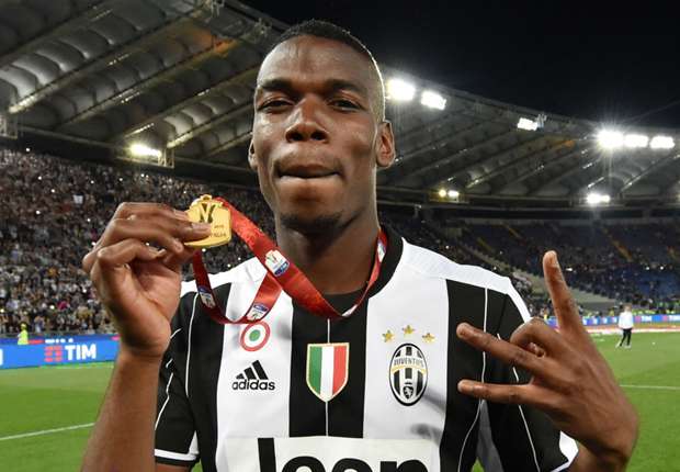 RUMOURS: Pogba lands in Manchester to complete move
