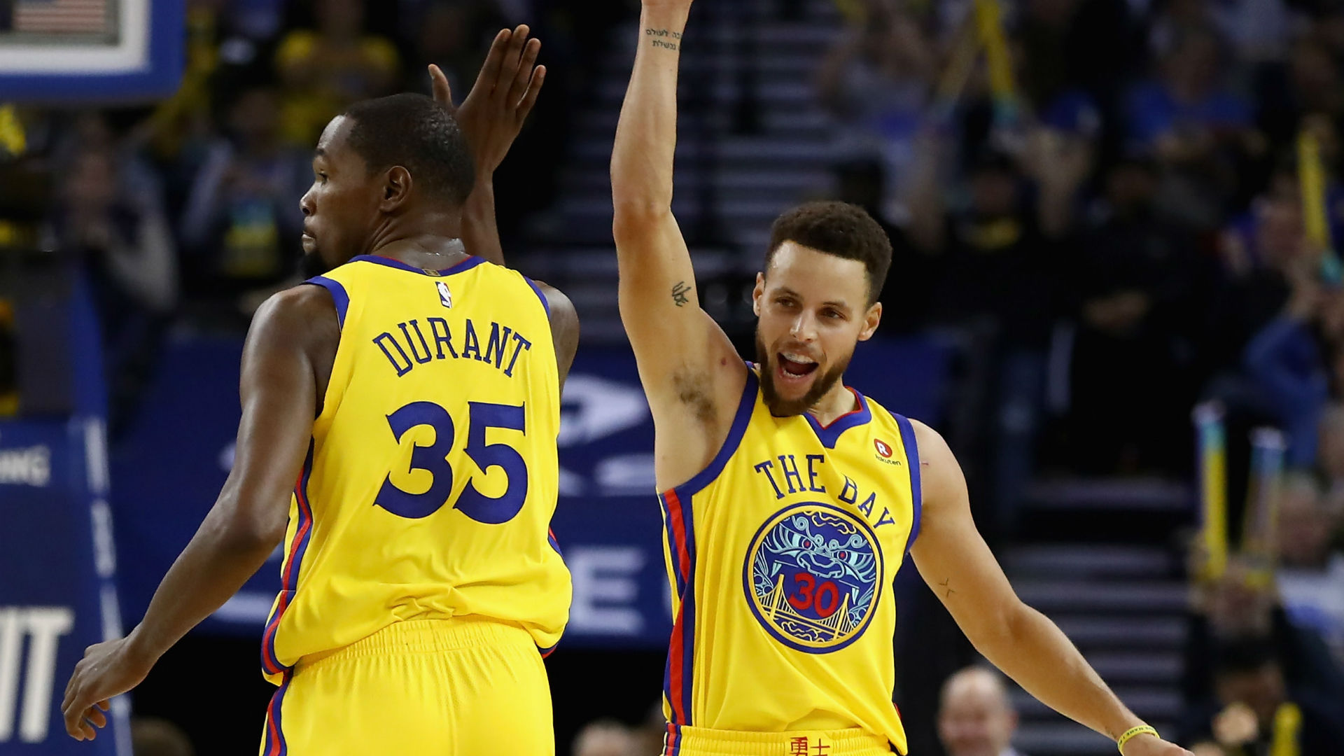 NBA wrap: Stephen Curry, Kevin Durant help Warriors dominate Thunder